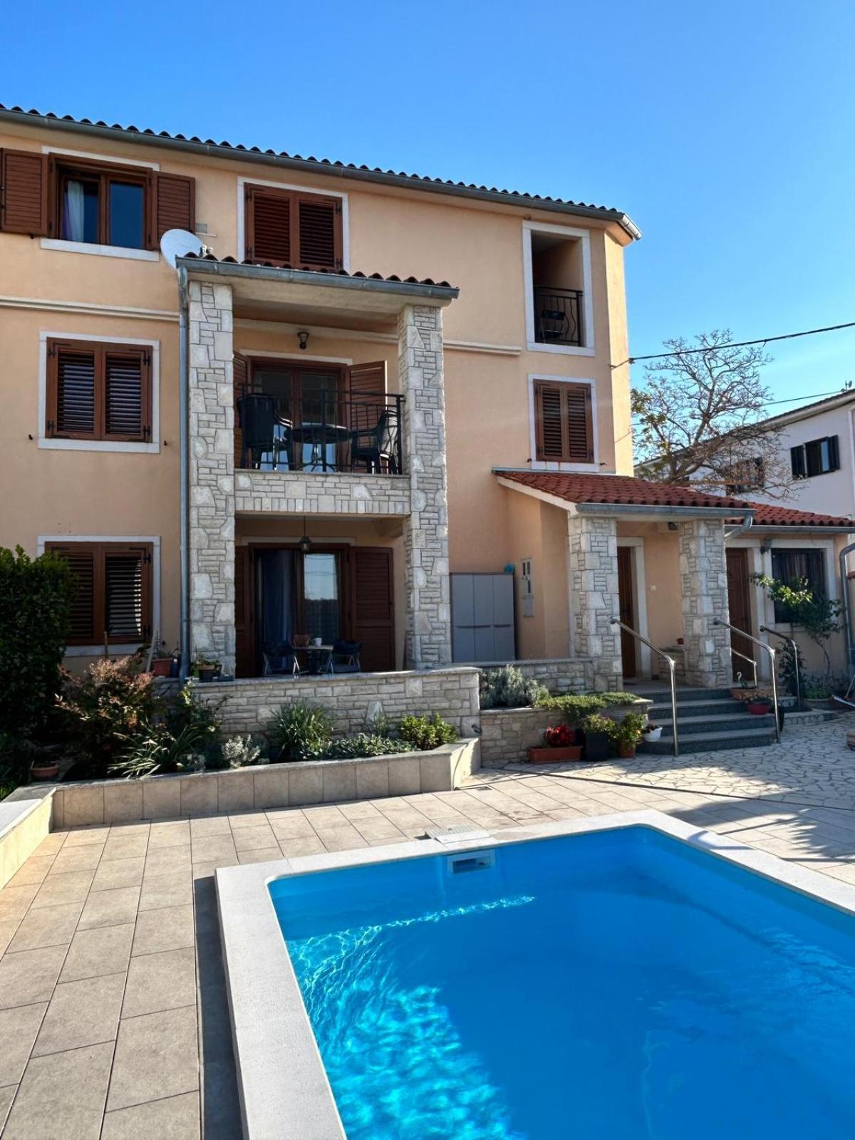 Villa Krasa Sea View Apartmants With Pool Ližnjan المظهر الخارجي الصورة