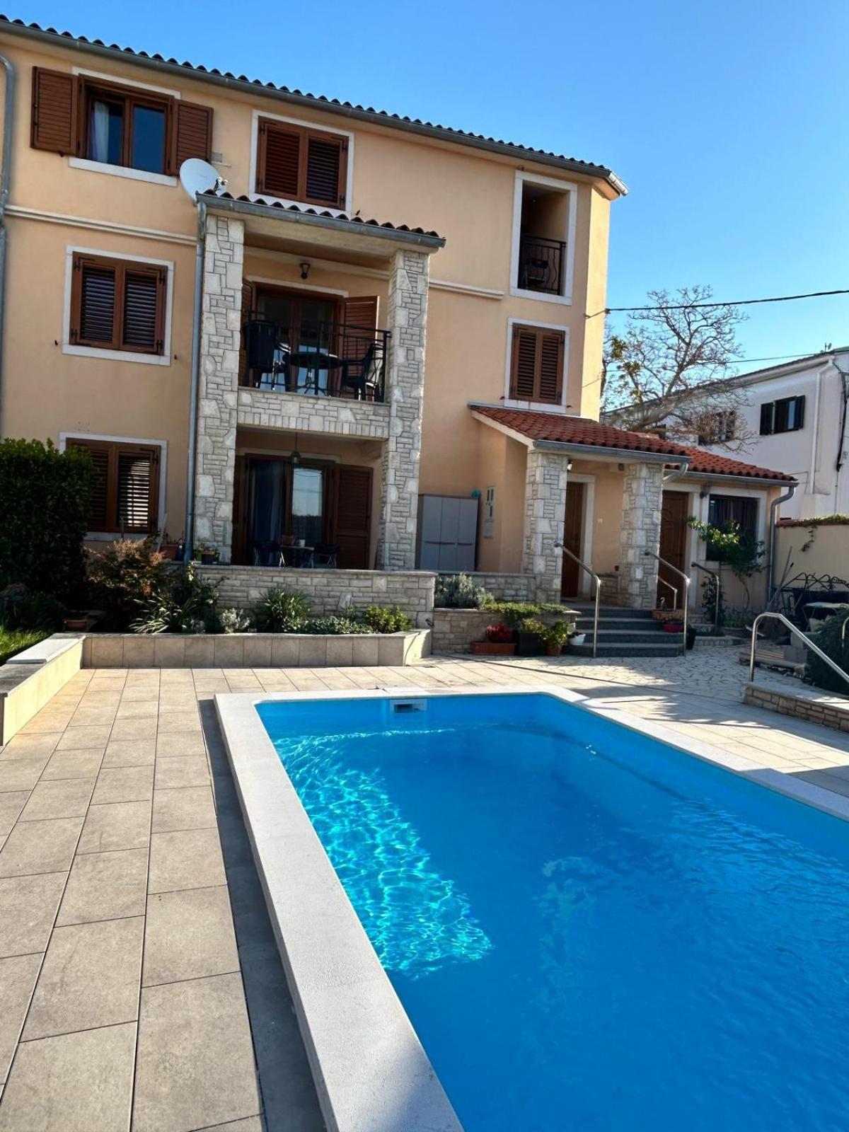 Villa Krasa Sea View Apartmants With Pool Ližnjan المظهر الخارجي الصورة