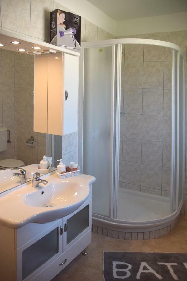Villa Krasa Sea View Apartmants With Pool Ližnjan المظهر الخارجي الصورة